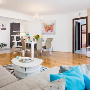  Apartment Free Private Garage Croatia